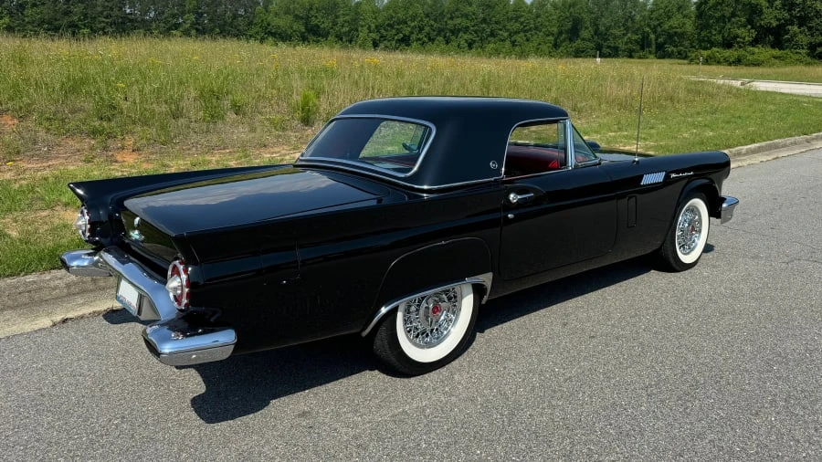 1957 Ford Thunderbird 1st Gen - Image 19 of 31
