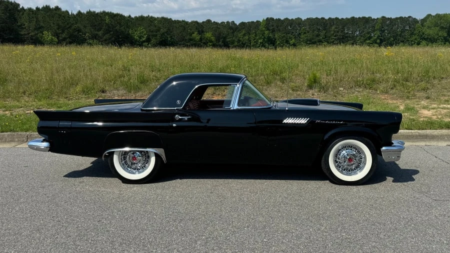 1957 Ford Thunderbird 1st Gen - Image 21 of 31