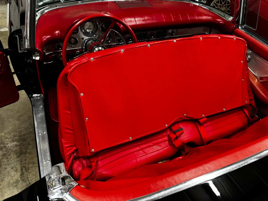 1957 Ford Thunderbird 1st Gen - Image 27 of 31