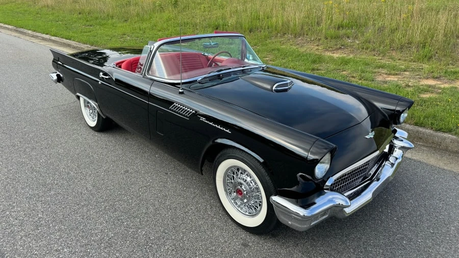 1957 Ford Thunderbird 1st Gen - Image 17 of 31