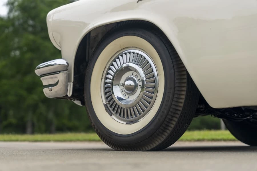1957 Ford Thunderbird 1st Gen - Image 20 of 31