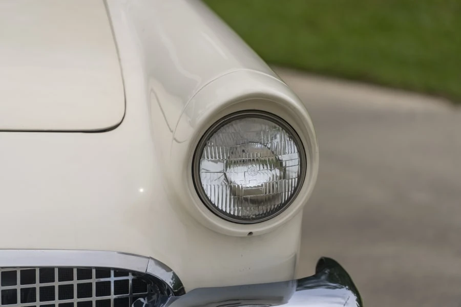 1957 Ford Thunderbird 1st Gen - Image 21 of 31