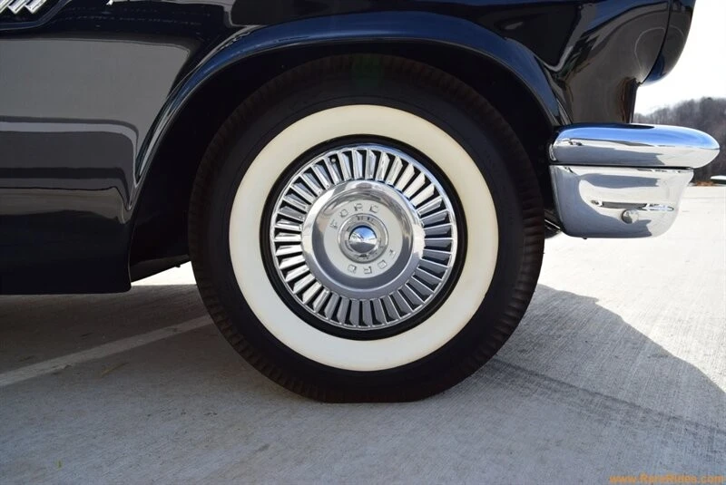 1957 Ford Thunderbird 1st Gen - Image 30 of 31