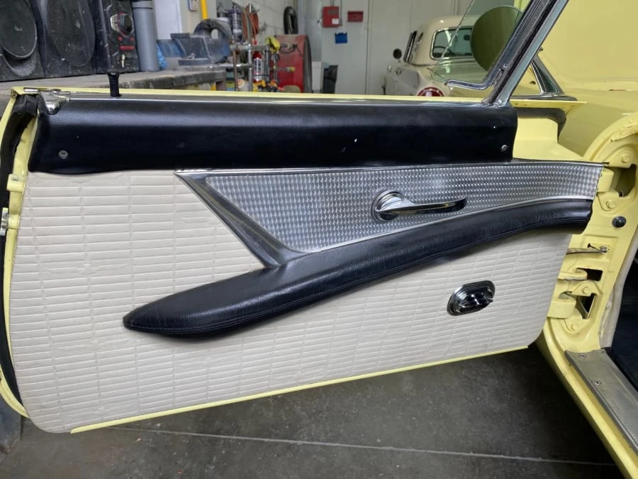 1957 Ford Thunderbird 1st Gen - Image 10 of 20