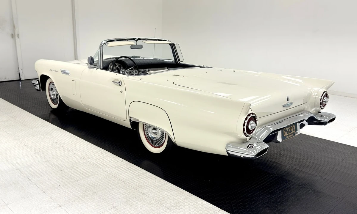 1957 Ford Thunderbird 1st Gen - Image 9 of 12