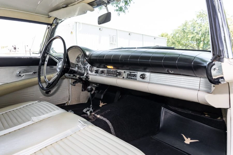 1957 Ford Thunderbird 1st Gen - Image 16 of 27