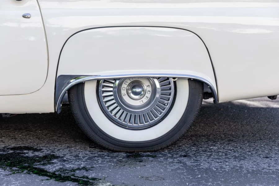 1957 Ford Thunderbird 1st Gen - Image 9 of 31