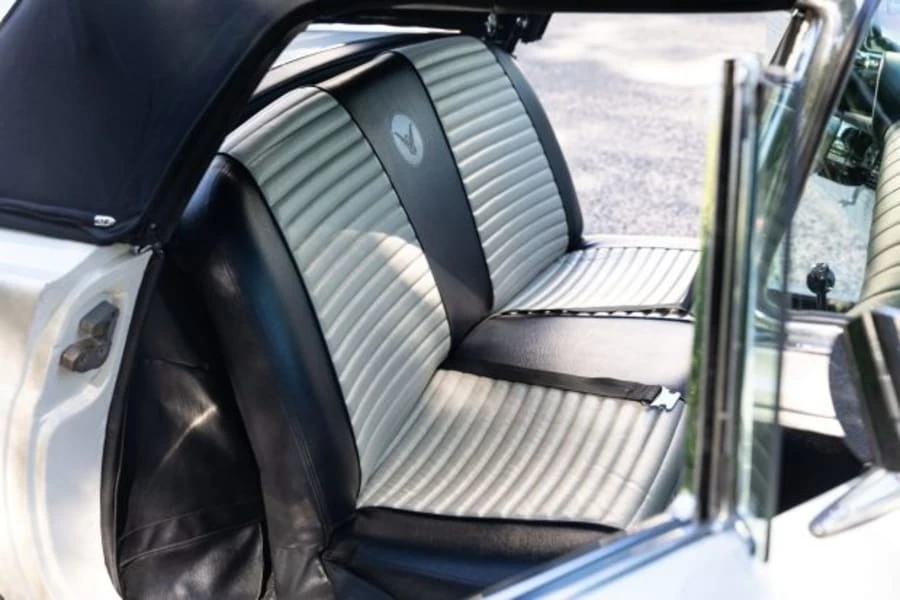 1957 Ford Thunderbird 1st Gen - Image 28 of 31