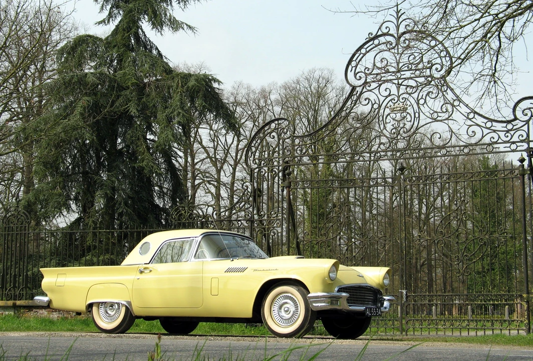 1957 Ford Thunderbird 1st Gen - Image 9 of 24