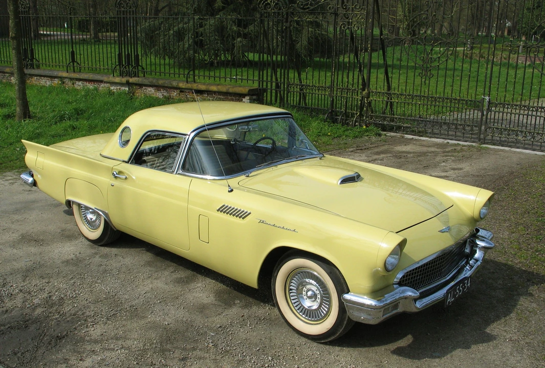 1957 Ford Thunderbird 1st Gen - Image 14 of 24