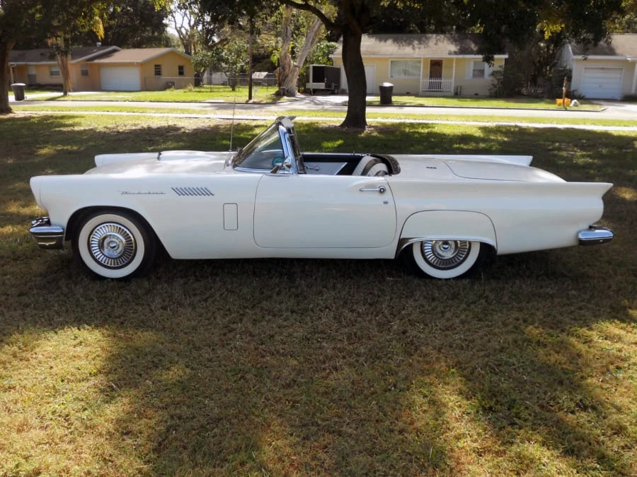 1957 Ford Thunderbird 1st Gen - Image 2 of 8