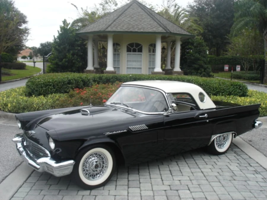 1957 Ford Thunderbird 1st Gen - Image 9 of 10