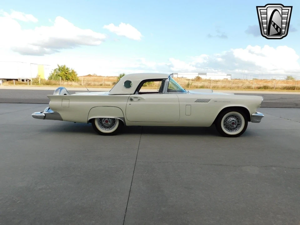 1957 Ford Thunderbird 1st Gen - Image 4 of 12