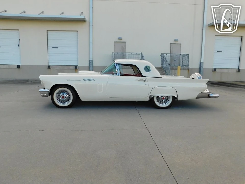 1957 Ford Thunderbird 1st Gen - Image 6 of 12