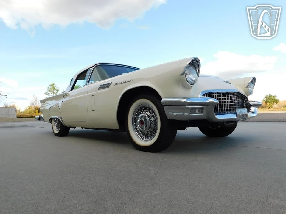 1957 Ford Thunderbird 1st Gen - Image 11 of 12