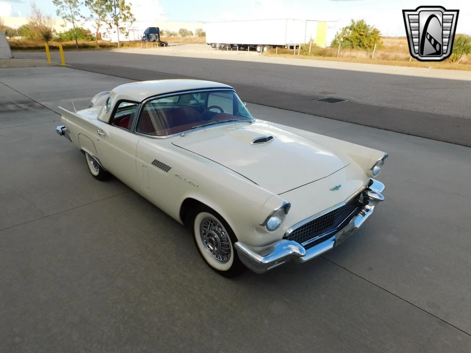 1957 Ford Thunderbird 1st Gen - Image 8 of 12