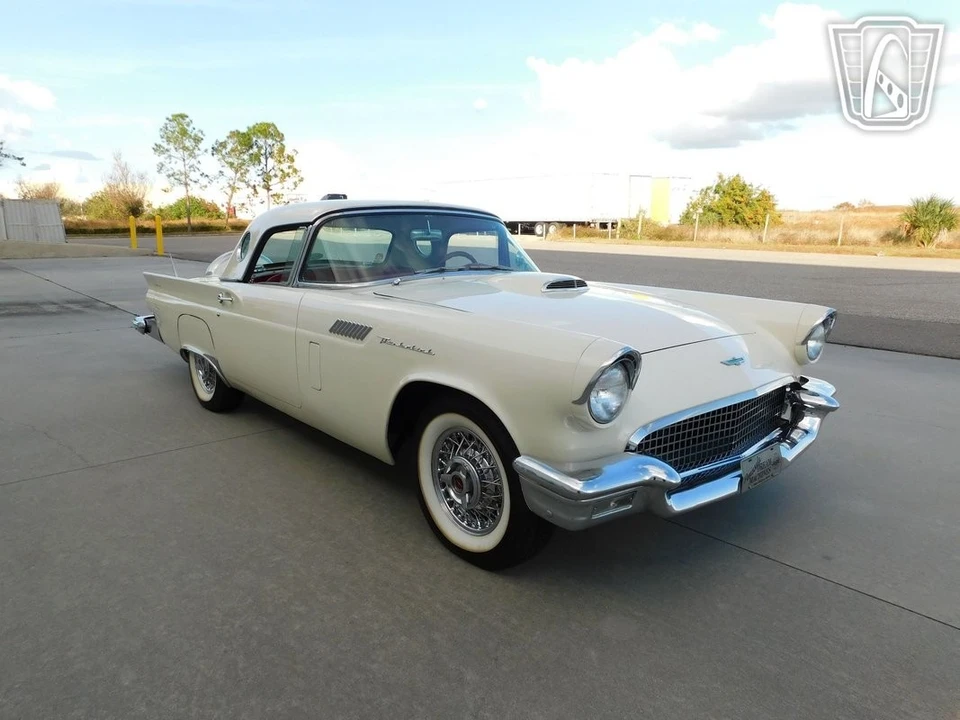 1957 Ford Thunderbird 1st Gen - Image 10 of 12