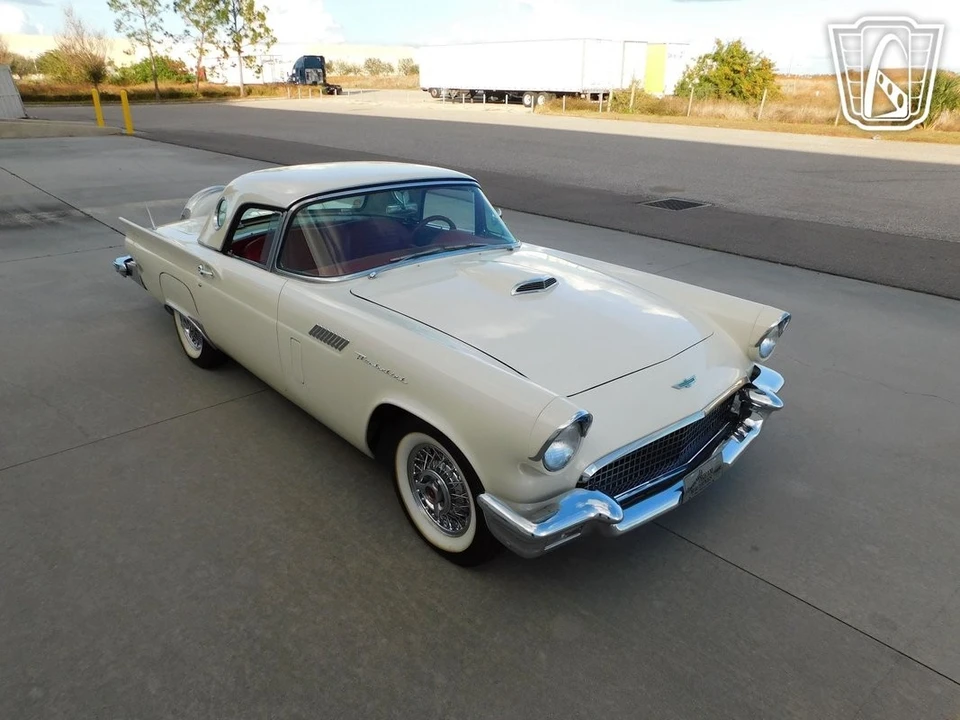 1957 Ford Thunderbird 1st Gen - Image 9 of 12