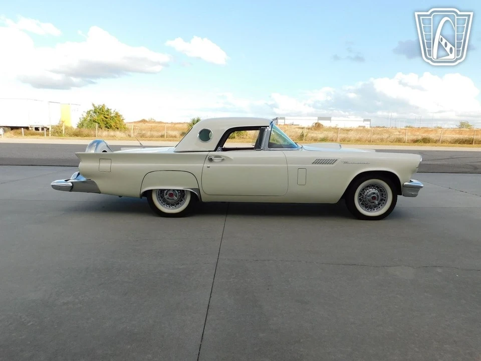 1957 Ford Thunderbird 1st Gen - Image 4 of 12
