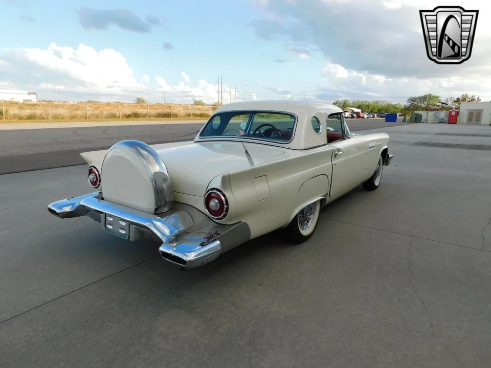 1957 Ford Thunderbird 1st Gen - Image 9 of 12