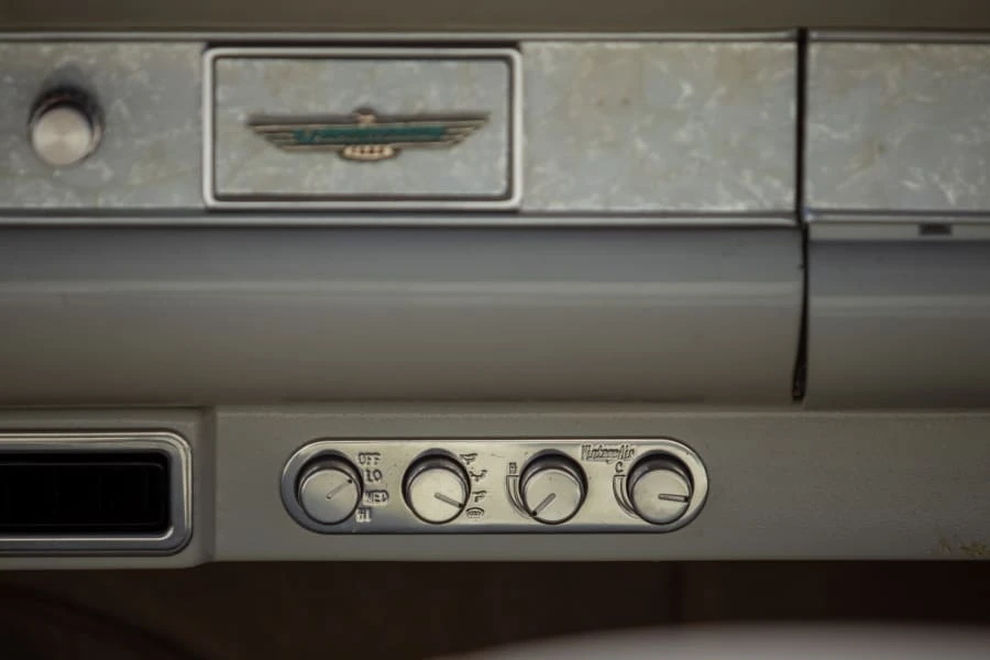 1957 Ford Thunderbird 1st Gen - Image 24 of 30