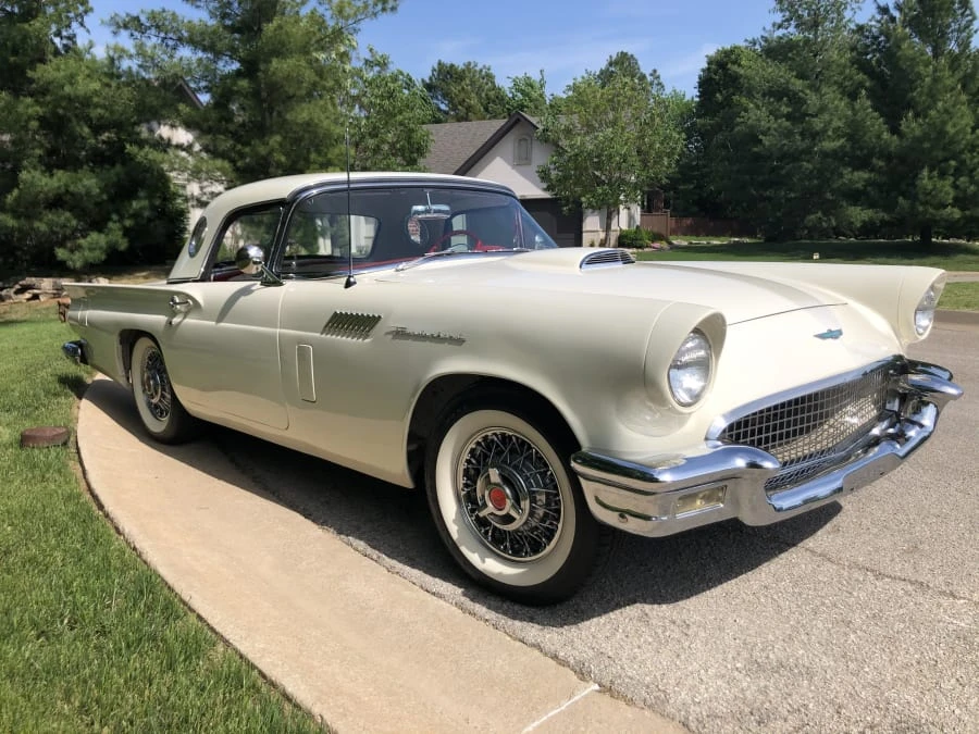 1957 Ford Thunderbird 1st Gen - Image 7 of 10