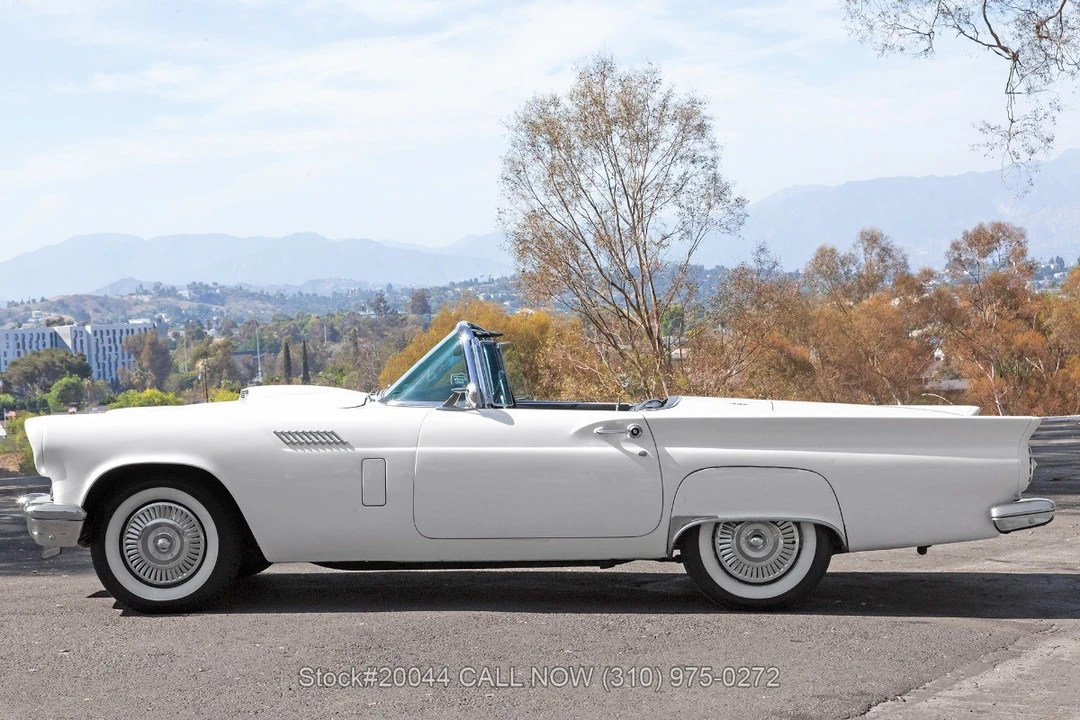 1957 Ford Thunderbird 1st Gen - Image 19 of 31