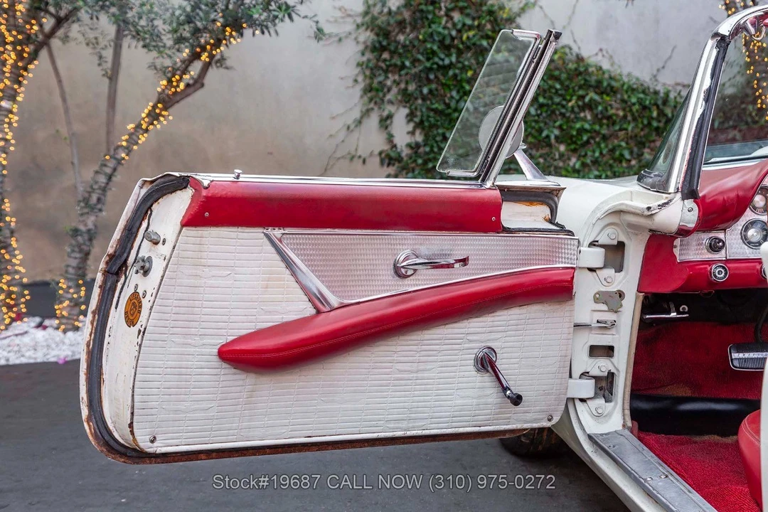1957 Ford Thunderbird 1st Gen - Image 21 of 31