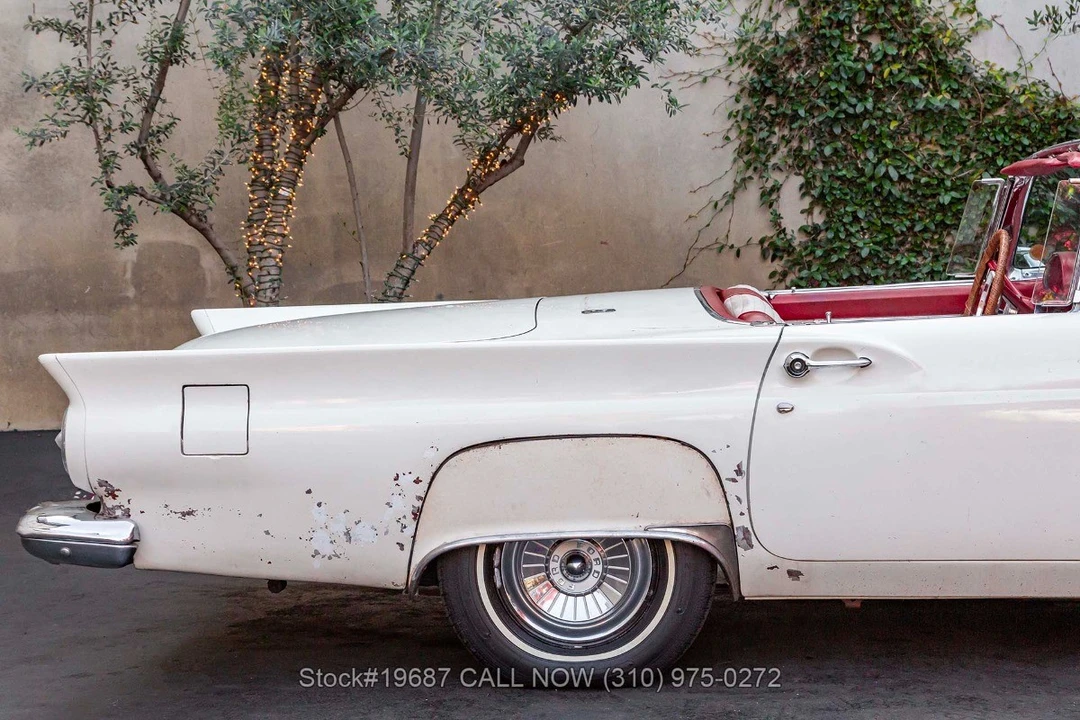 1957 Ford Thunderbird 1st Gen - Image 18 of 31