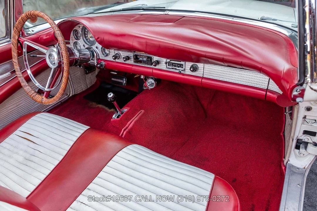 1957 Ford Thunderbird 1st Gen - Image 27 of 31