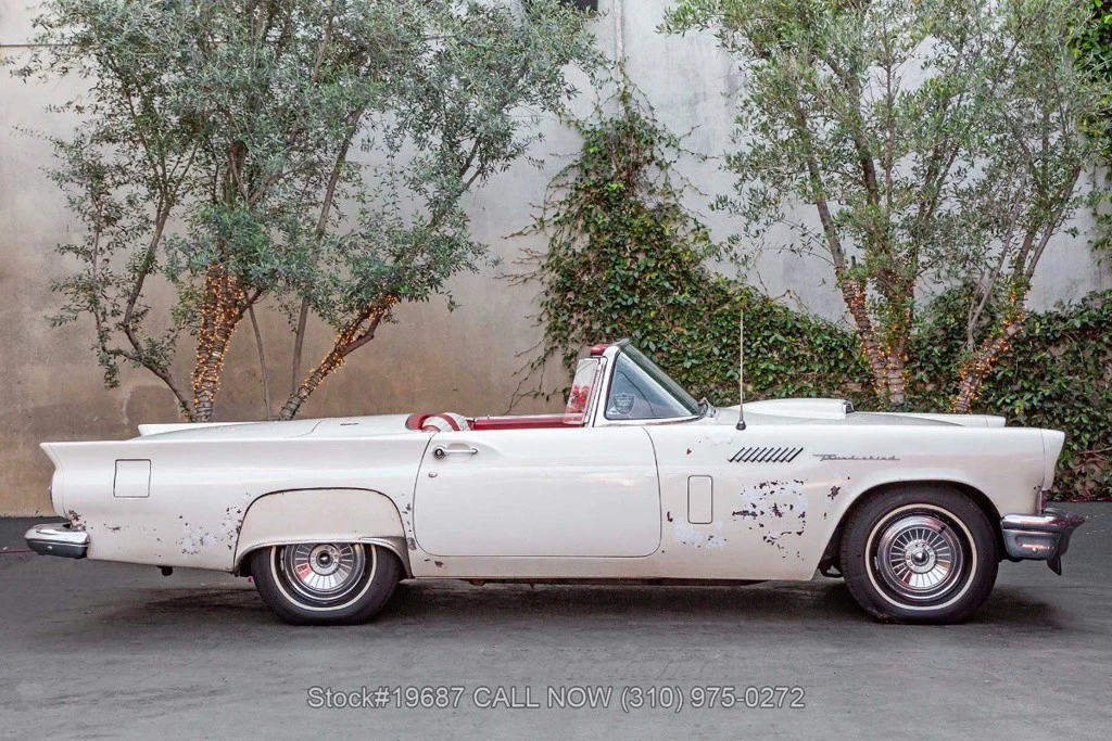1957 Ford Thunderbird 1st Gen - Image 4 of 12