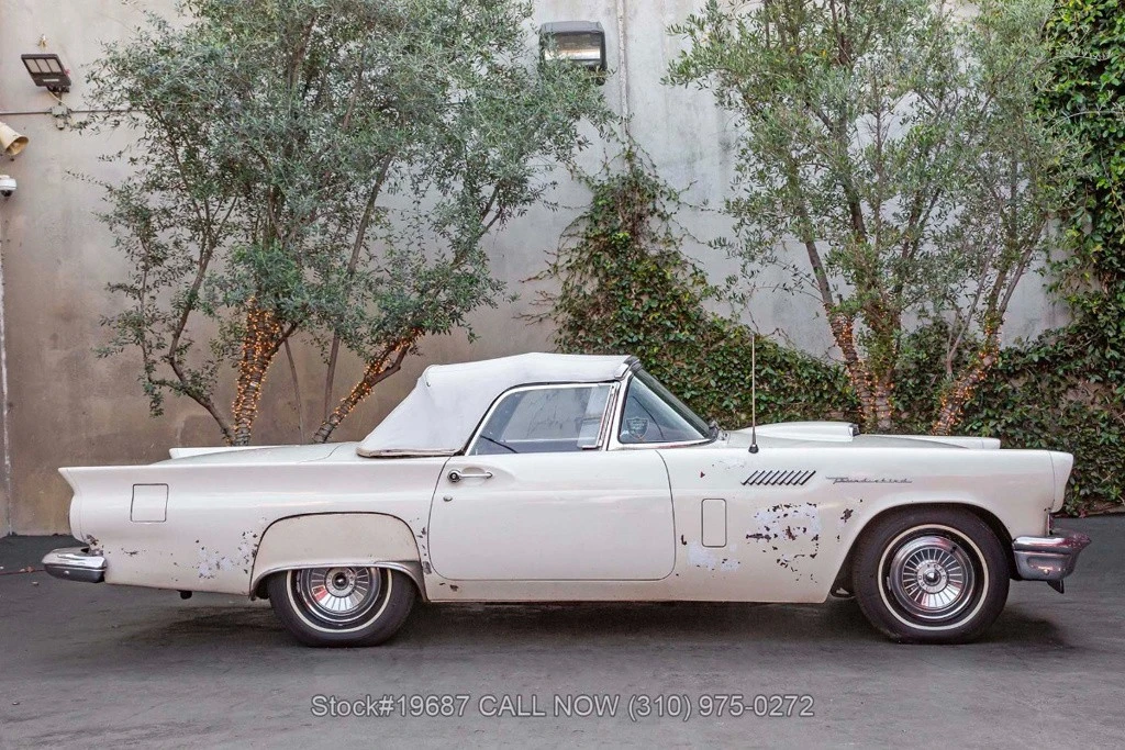 1957 Ford Thunderbird 1st Gen - Image 10 of 12