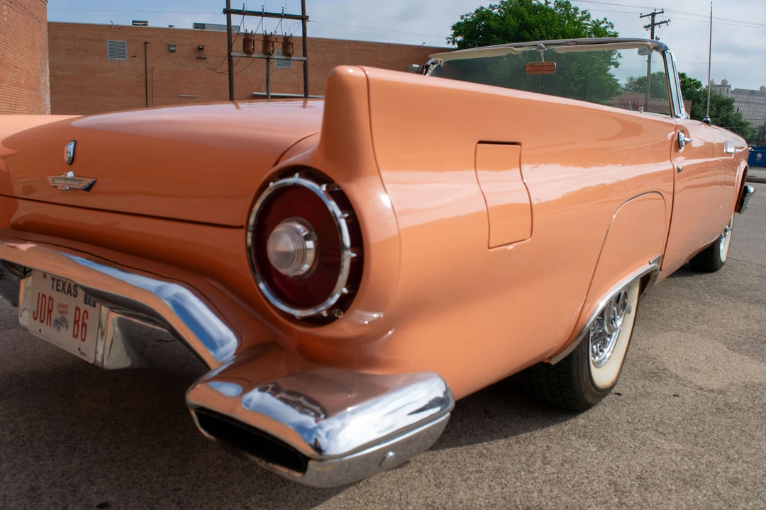 1957 Ford Thunderbird 1st Gen - Image 26 of 31
