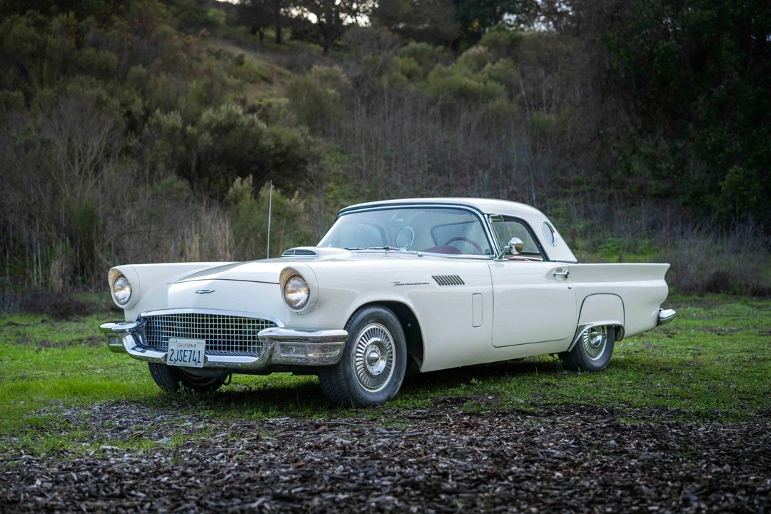 1957 Ford Thunderbird 1st Gen - Image 23 of 31