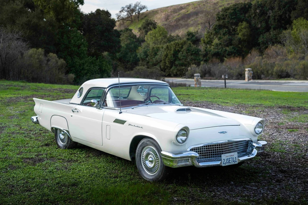 1957 Ford Thunderbird 1st Gen - Image 9 of 31