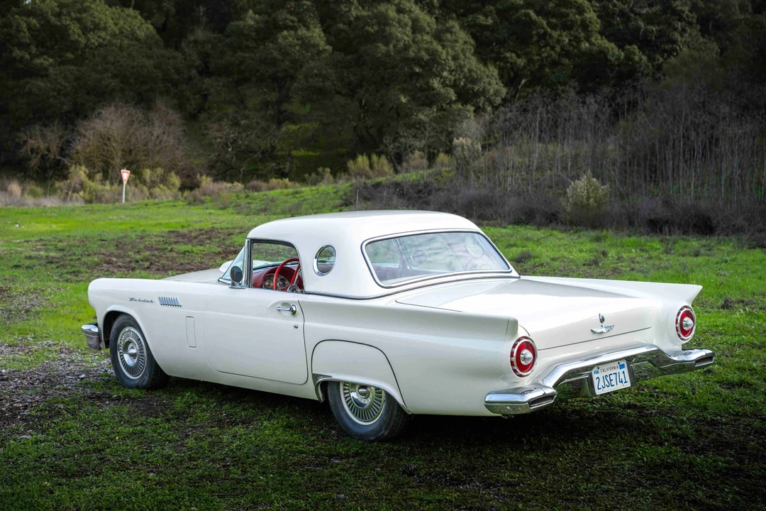 1957 Ford Thunderbird 1st Gen - Image 19 of 31