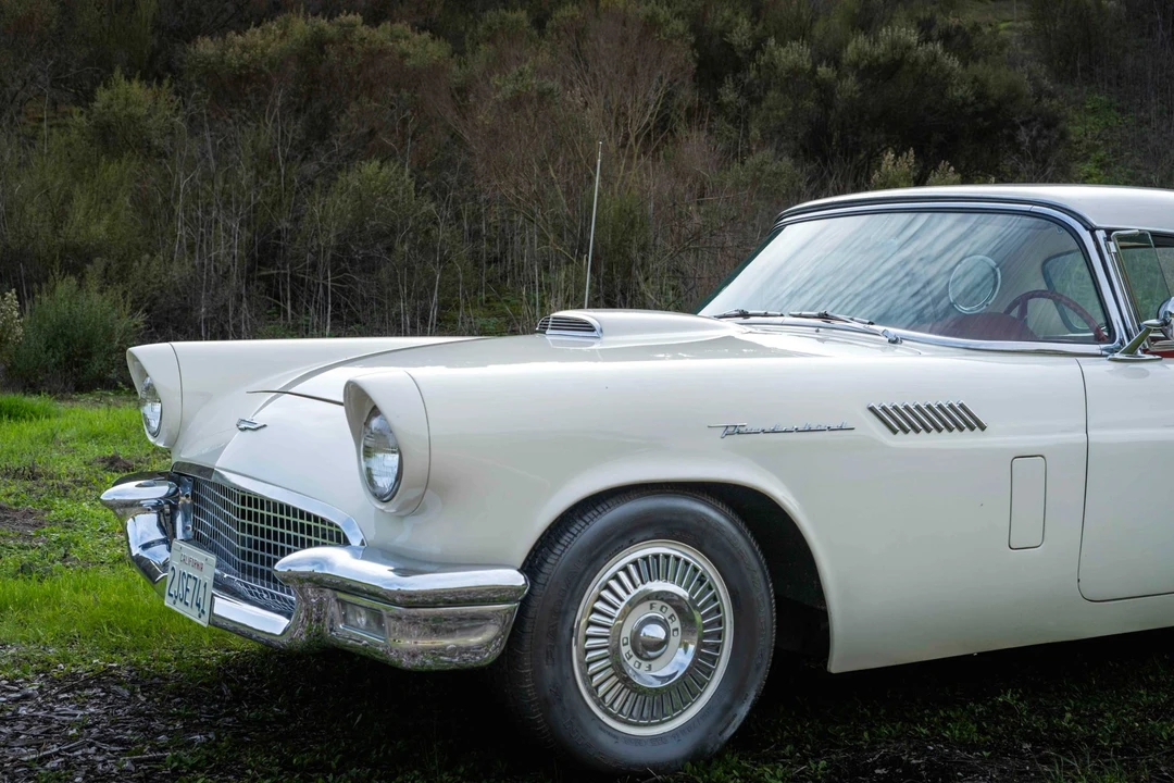 1957 Ford Thunderbird 1st Gen - Image 29 of 31