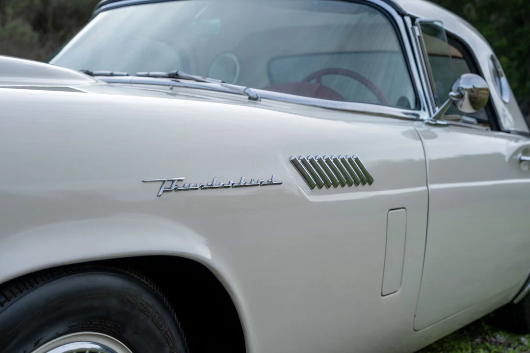 1957 Ford Thunderbird 1st Gen - Image 27 of 31