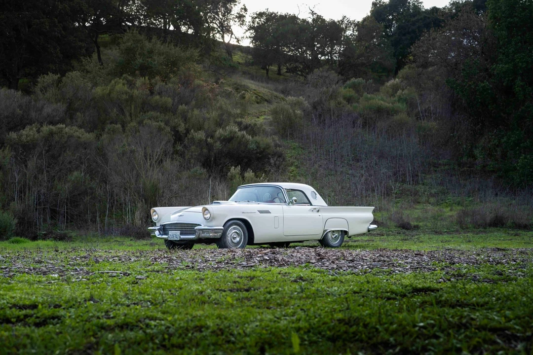 1957 Ford Thunderbird 1st Gen - Image 22 of 31
