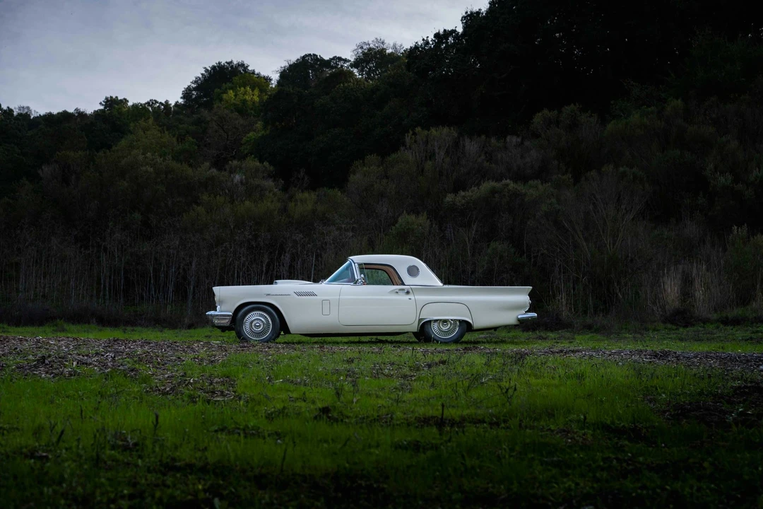 1957 Ford Thunderbird 1st Gen - Image 21 of 31