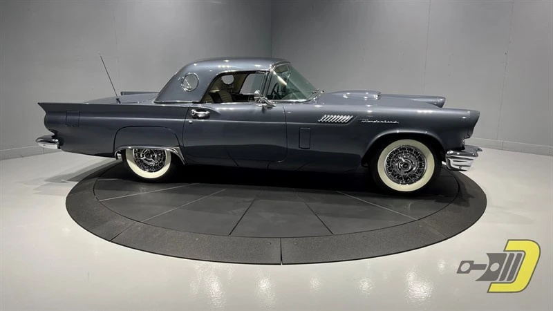 1957 Ford Thunderbird 1st Gen - Image 11 of 21