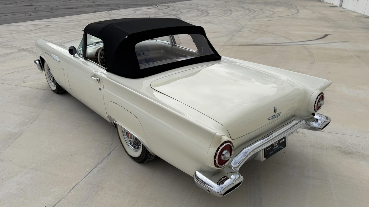 1957 Ford Thunderbird 1st Gen - Image 16 of 31