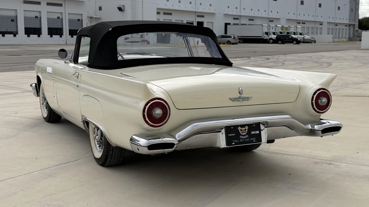 1957 Ford Thunderbird 1st Gen - Image 17 of 31