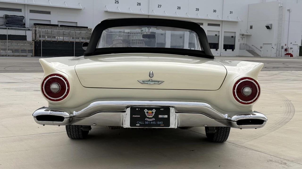 1957 Ford Thunderbird 1st Gen - Image 20 of 31