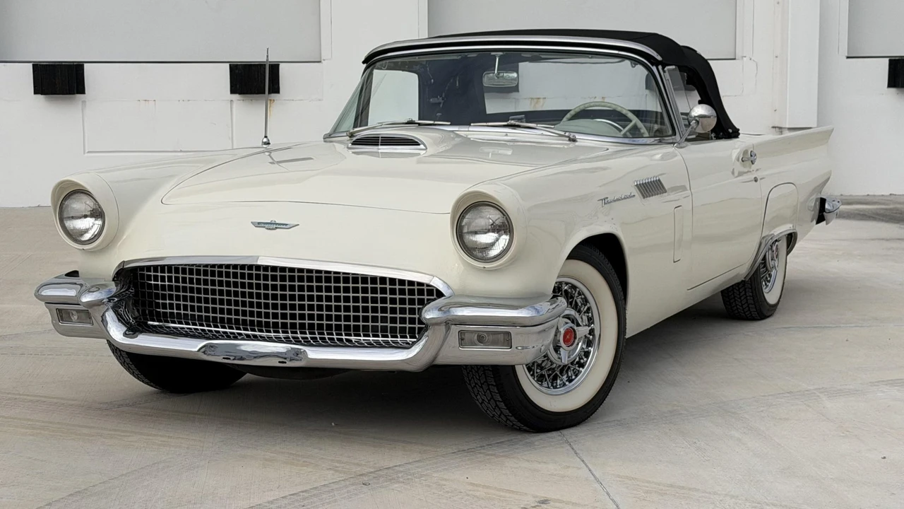 1957 Ford Thunderbird 1st Gen - Image 8 of 31