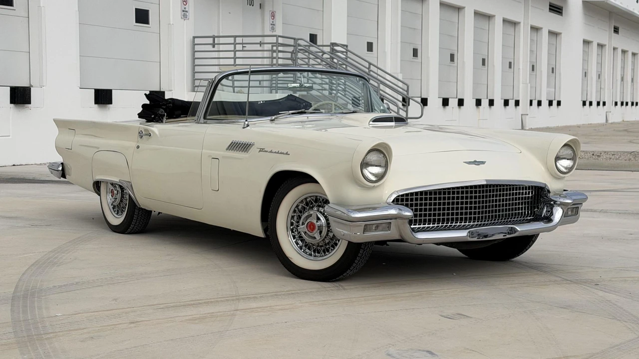1957 Ford Thunderbird 1st Gen - Image 5 of 31