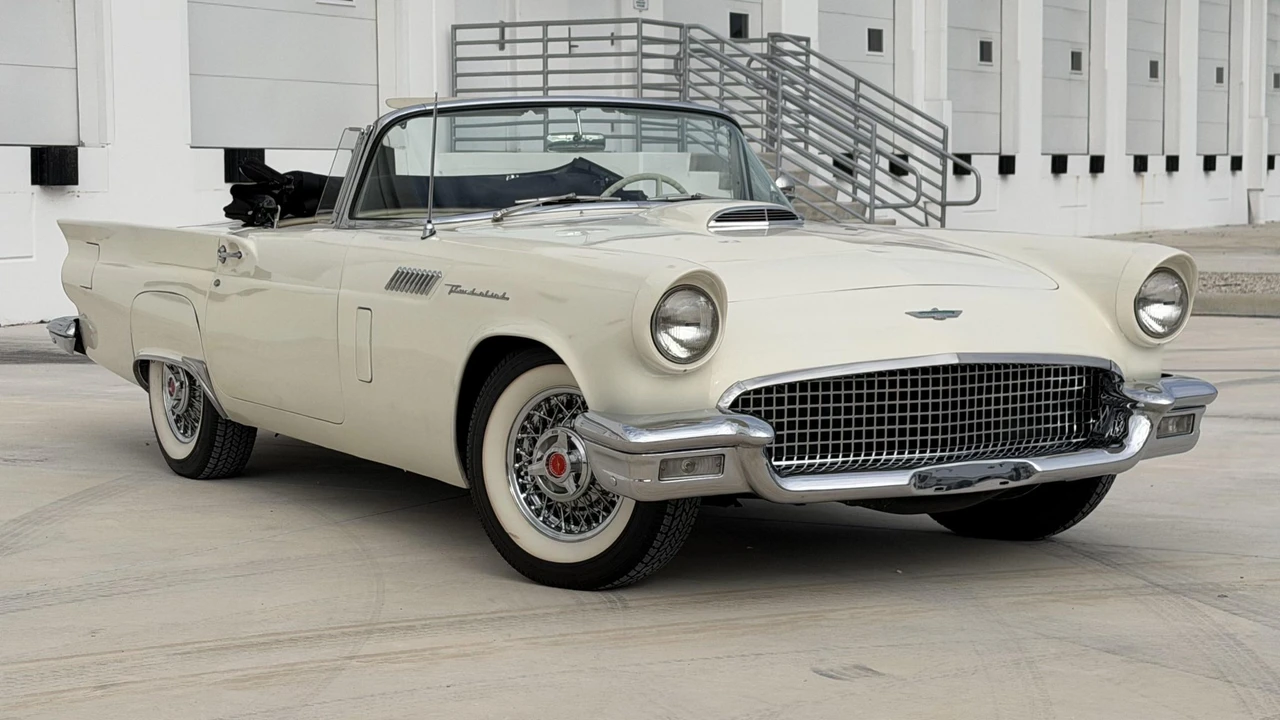 1957 Ford Thunderbird 1st Gen - Image 7 of 31