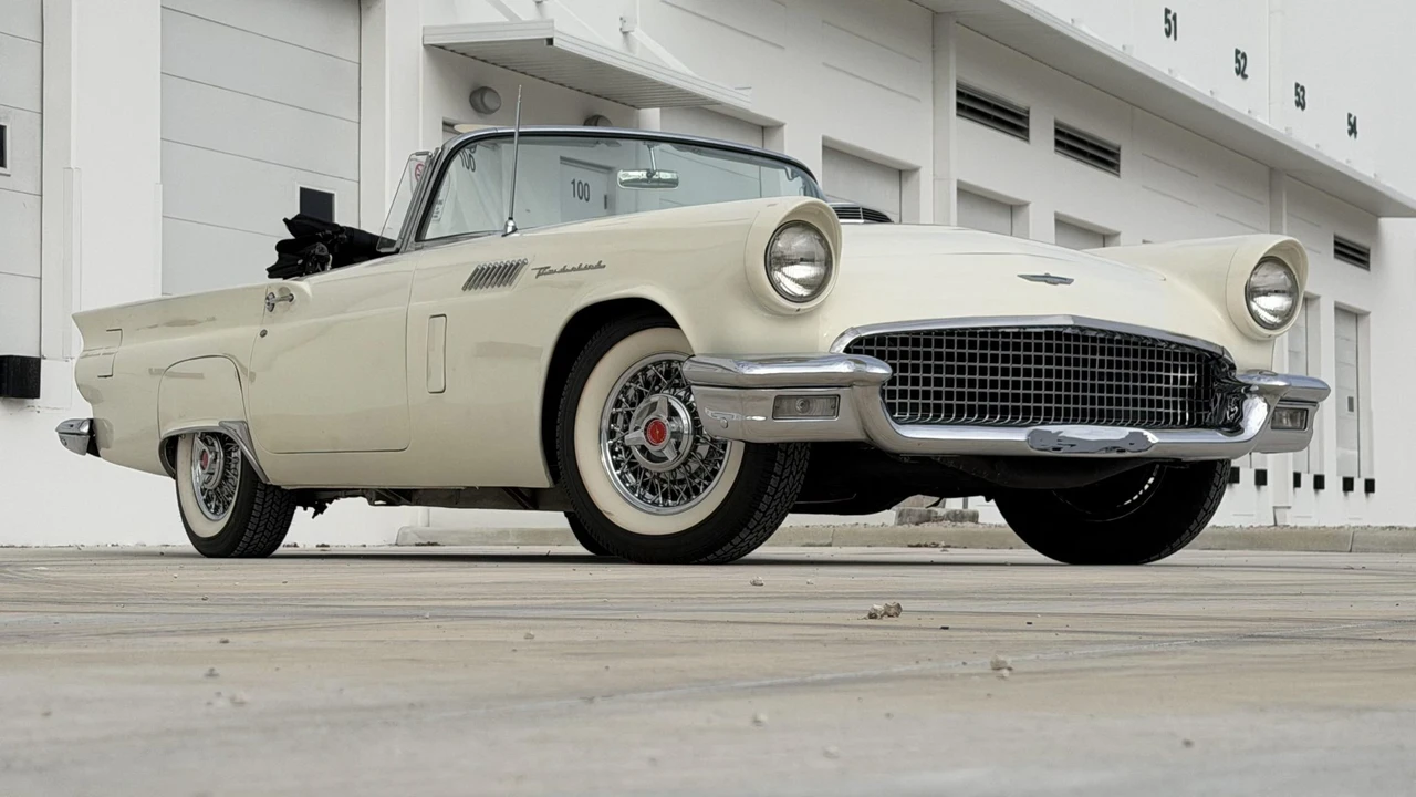 1957 Ford Thunderbird 1st Gen - Image 6 of 31