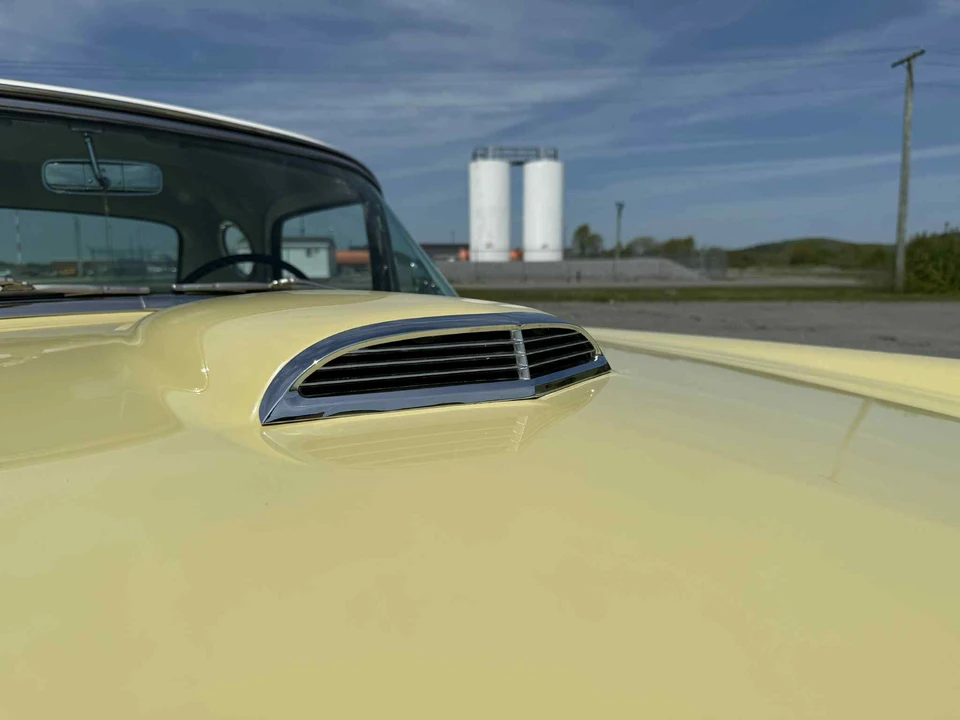 1957 Ford Thunderbird 1st Gen - Image 22 of 31