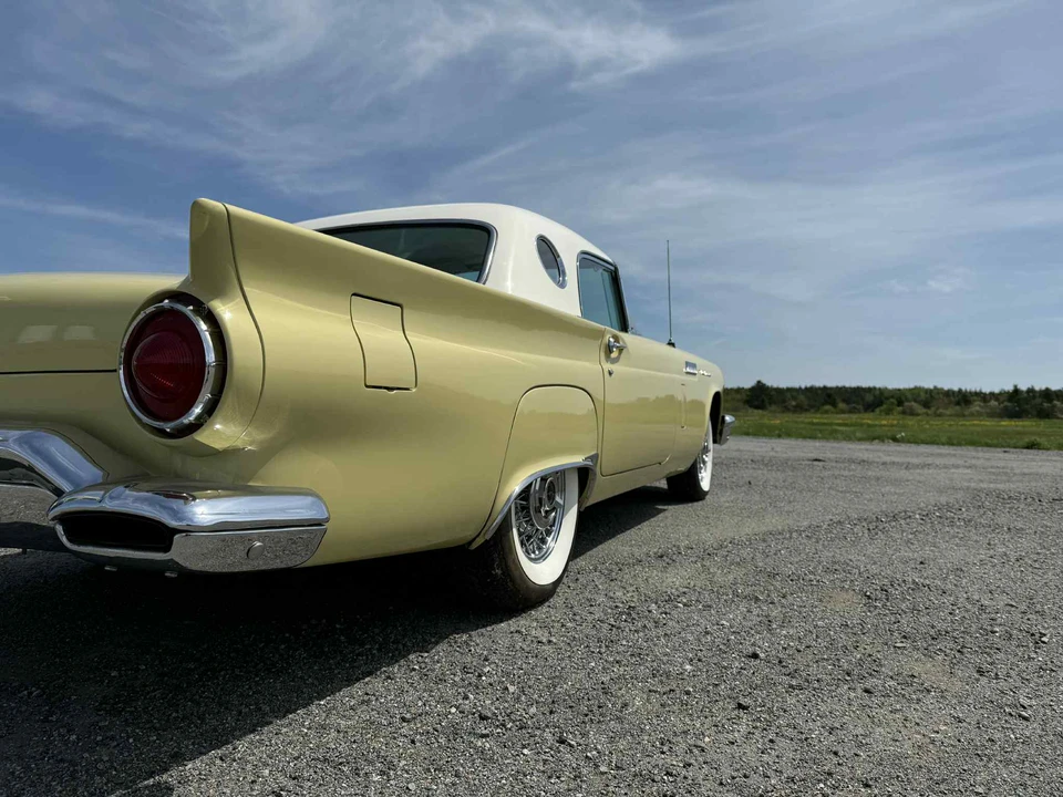 1957 Ford Thunderbird 1st Gen - Image 16 of 31